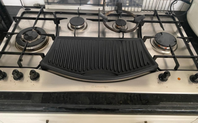 Service Kompor Ariston